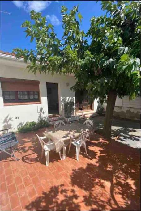 Maison Proche Plage Canet-en-Roussillon Buitenkant foto